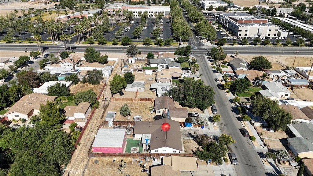 main property photo 16