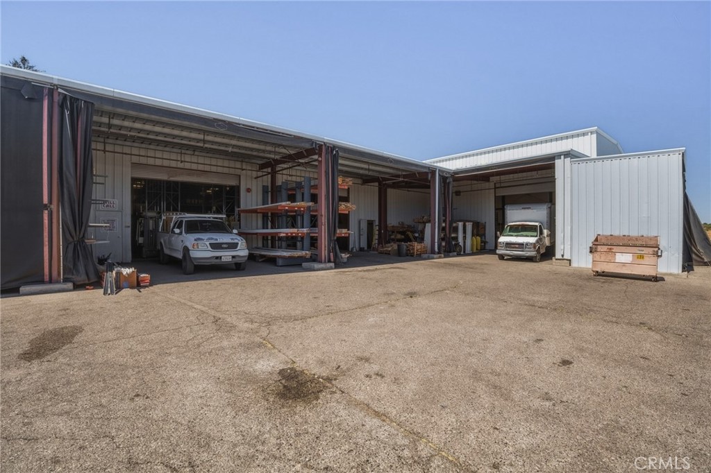 main property photo 16