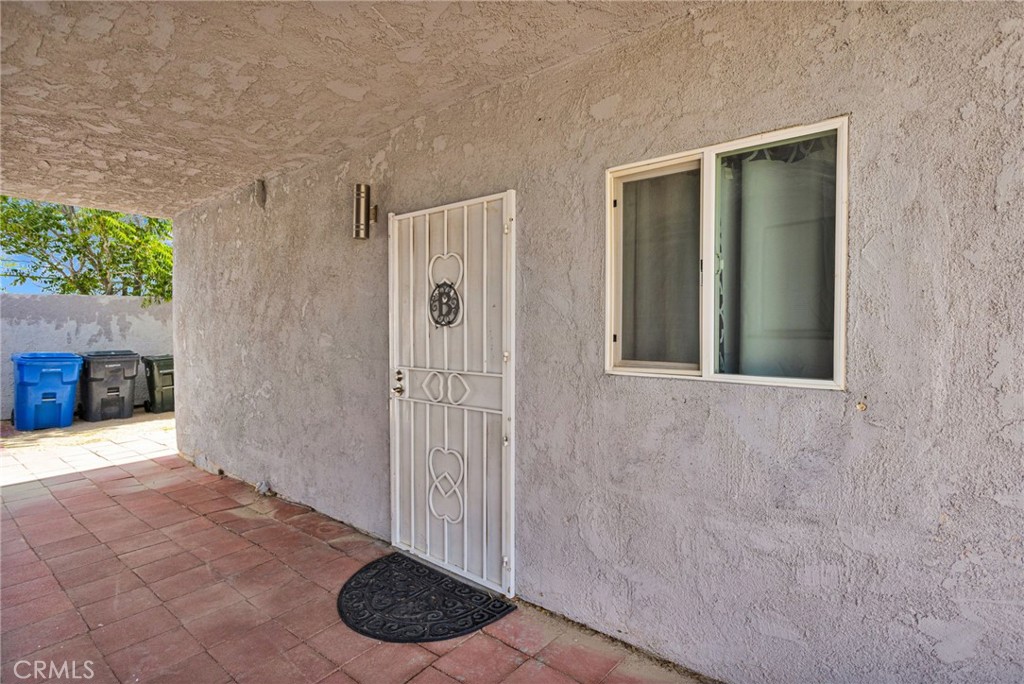 main property photo 28