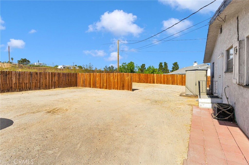 main property photo 40