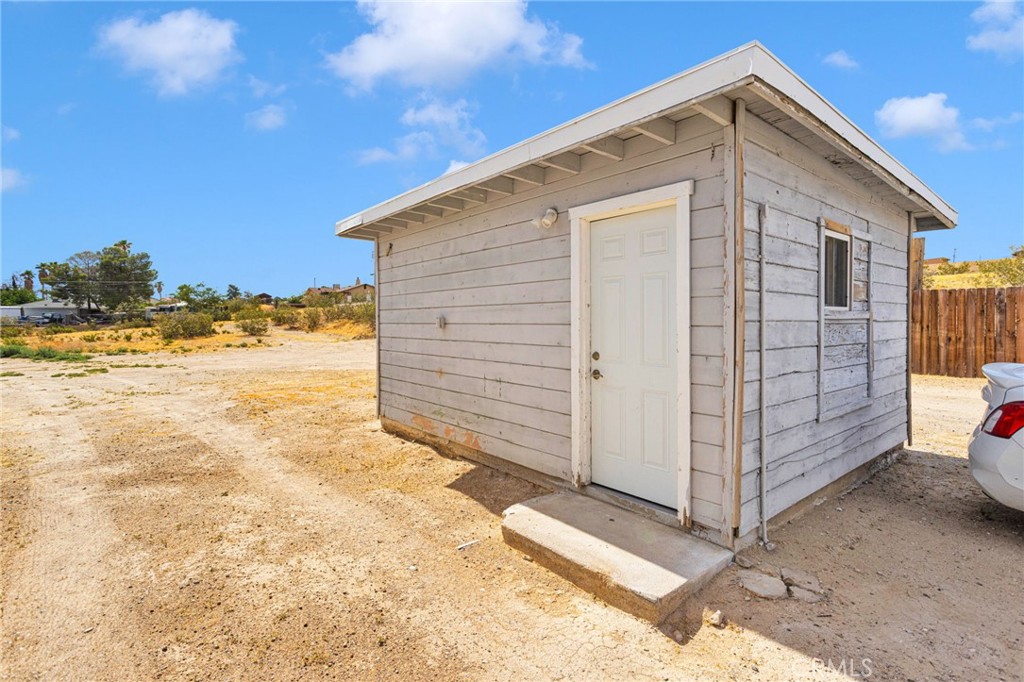 main property photo 41