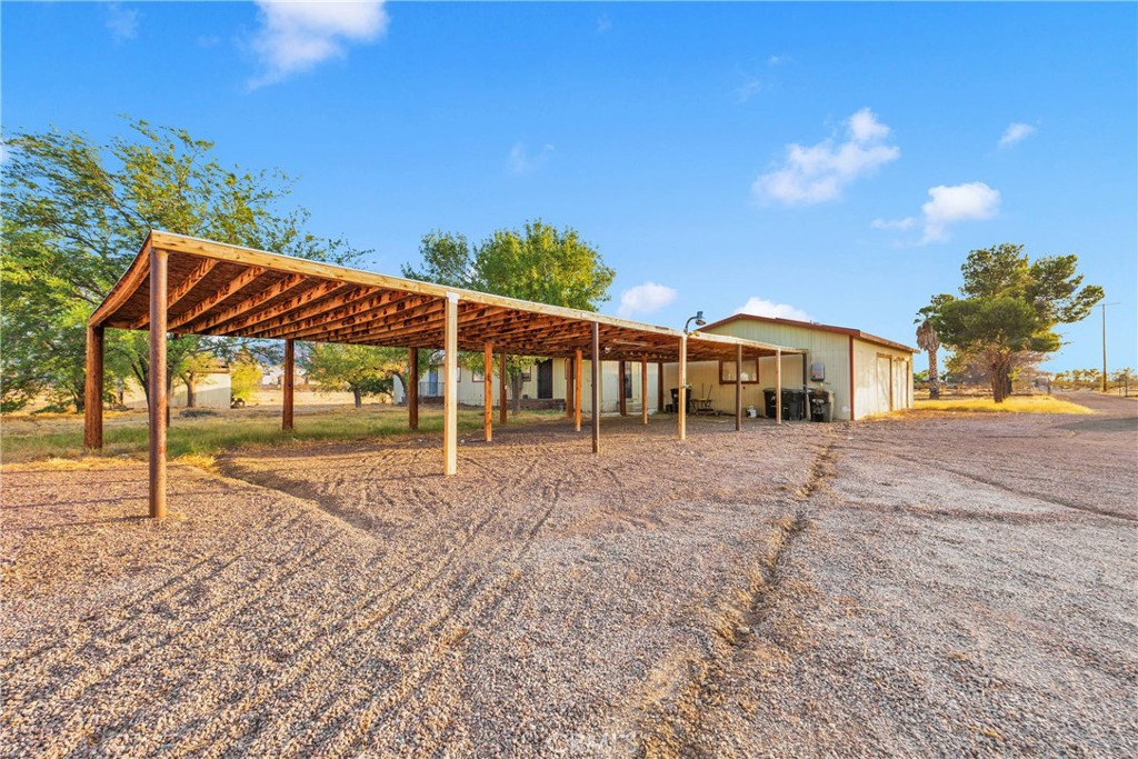 main property photo 6