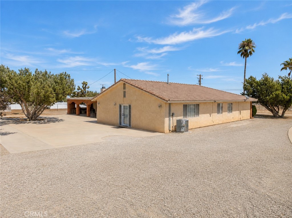 main property photo 25