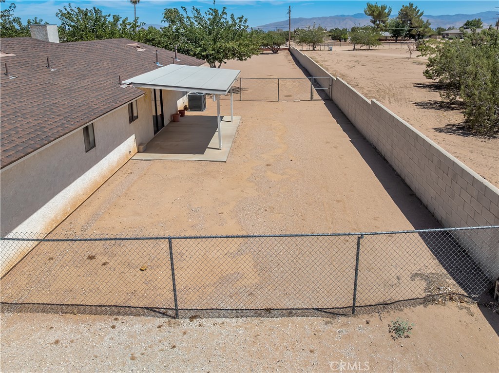 main property photo 40