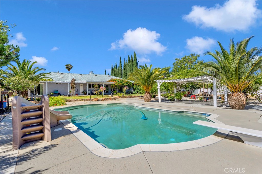 main property photo 45
