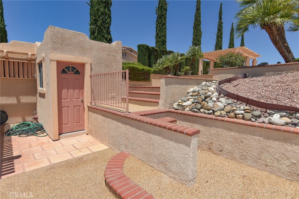 main property photo 18
