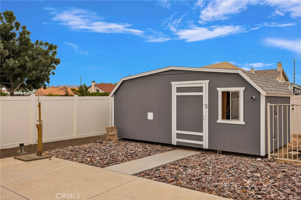 main property photo 30