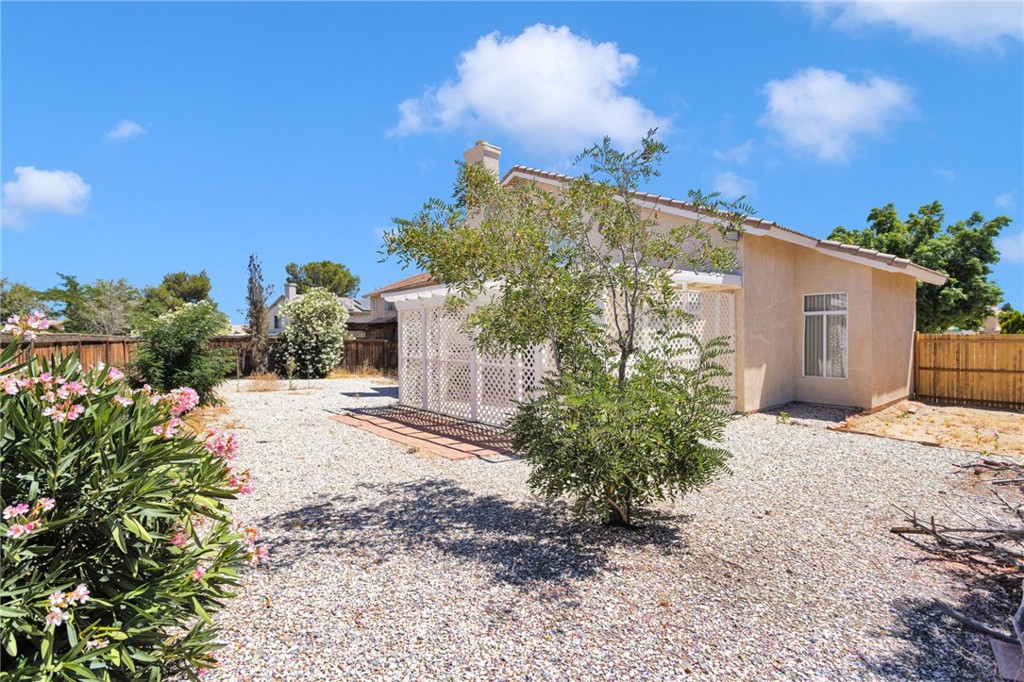 main property photo 29