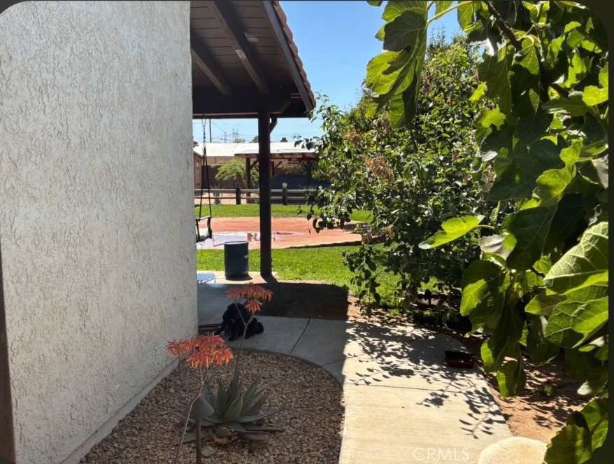 main property photo 18