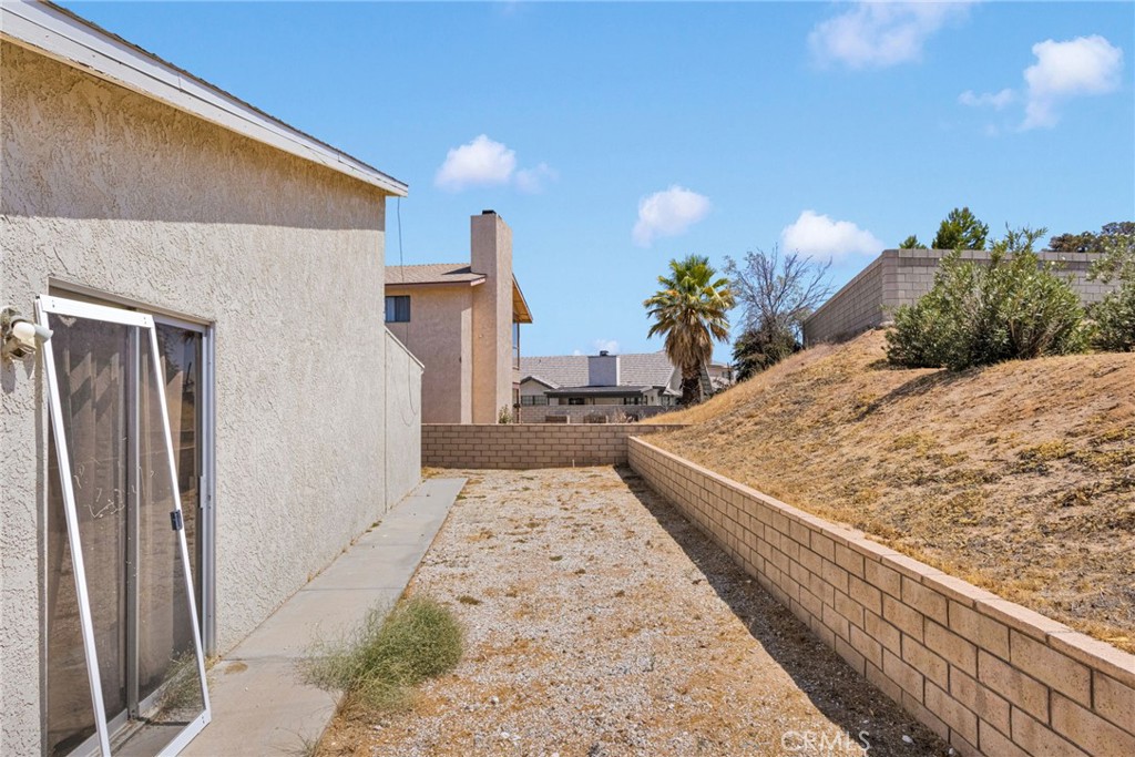 main property photo 41