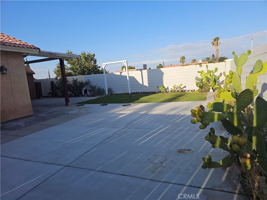 main property photo 23