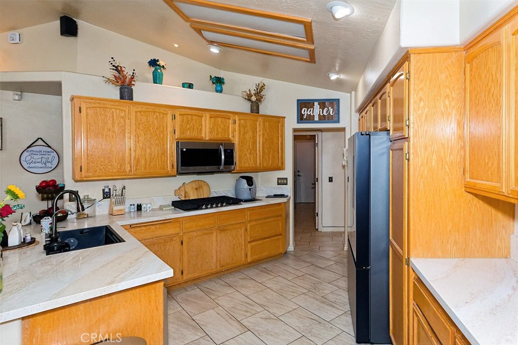 main property photo 17