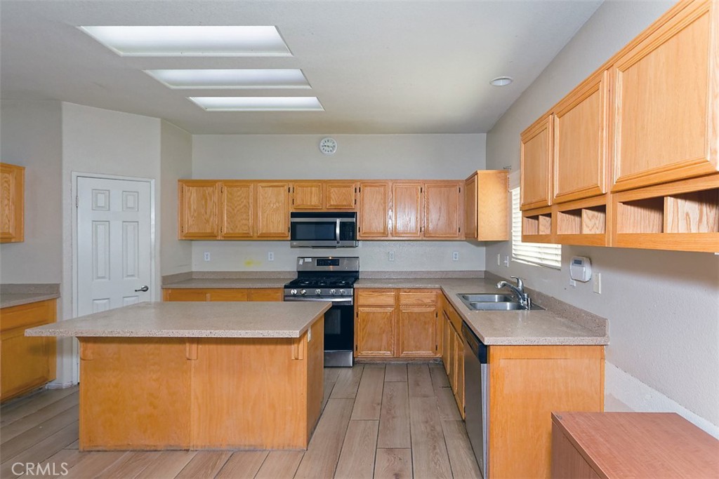 main property photo 7