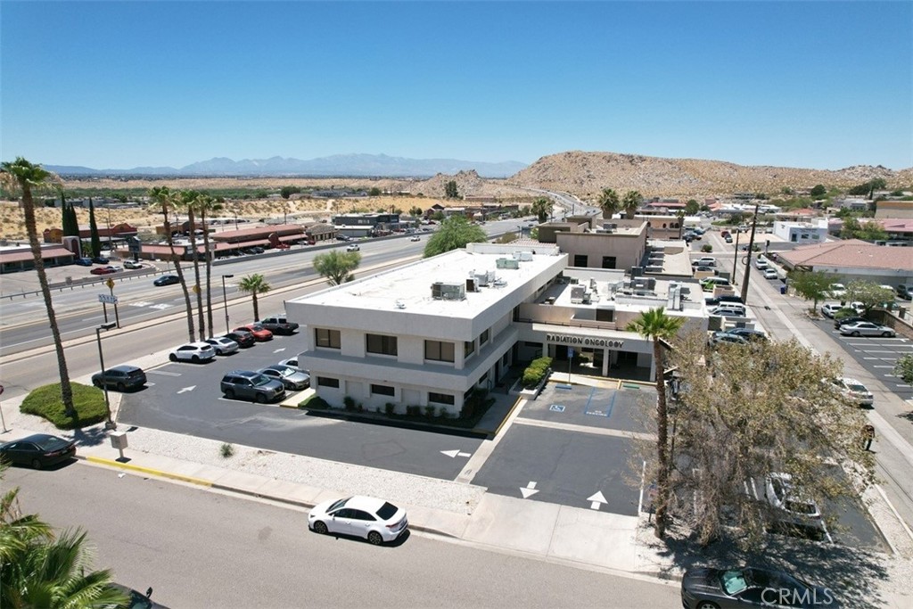 main property photo 9