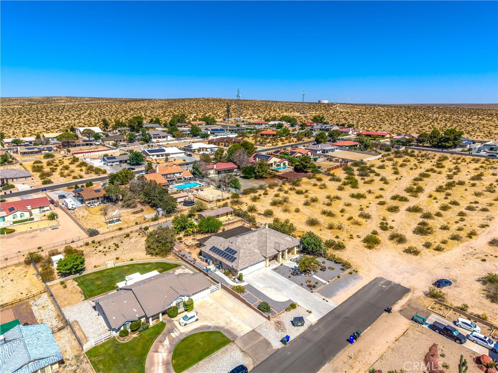 main property photo 32