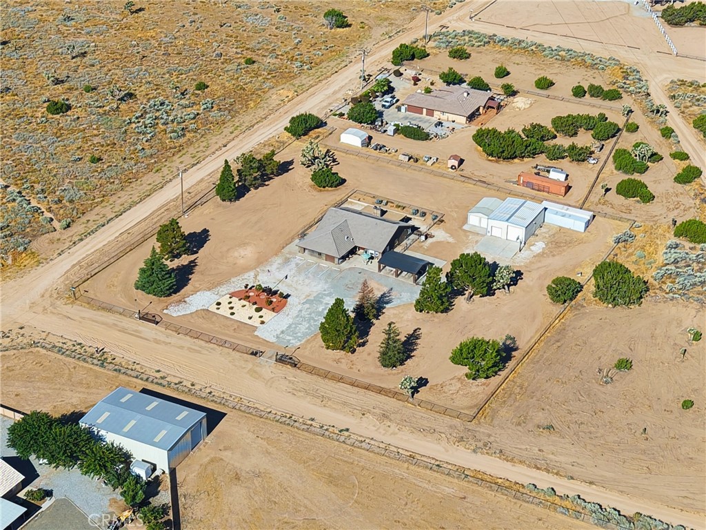 main property photo 40