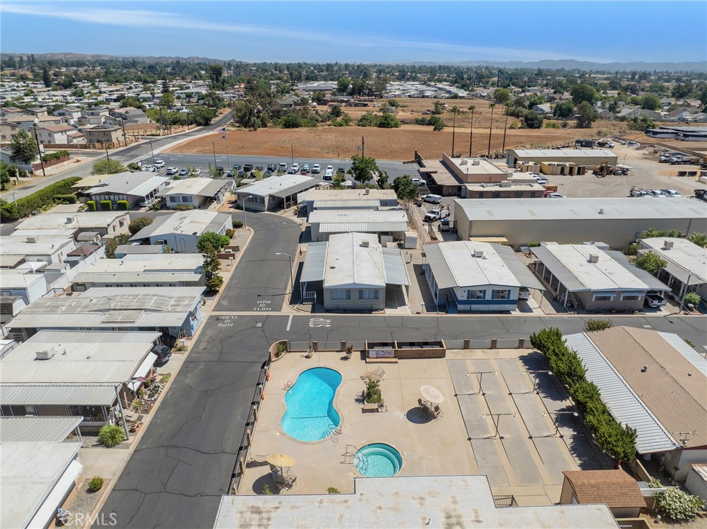 main property photo 26