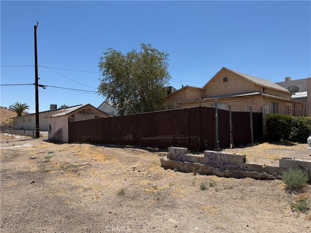main property photo 4