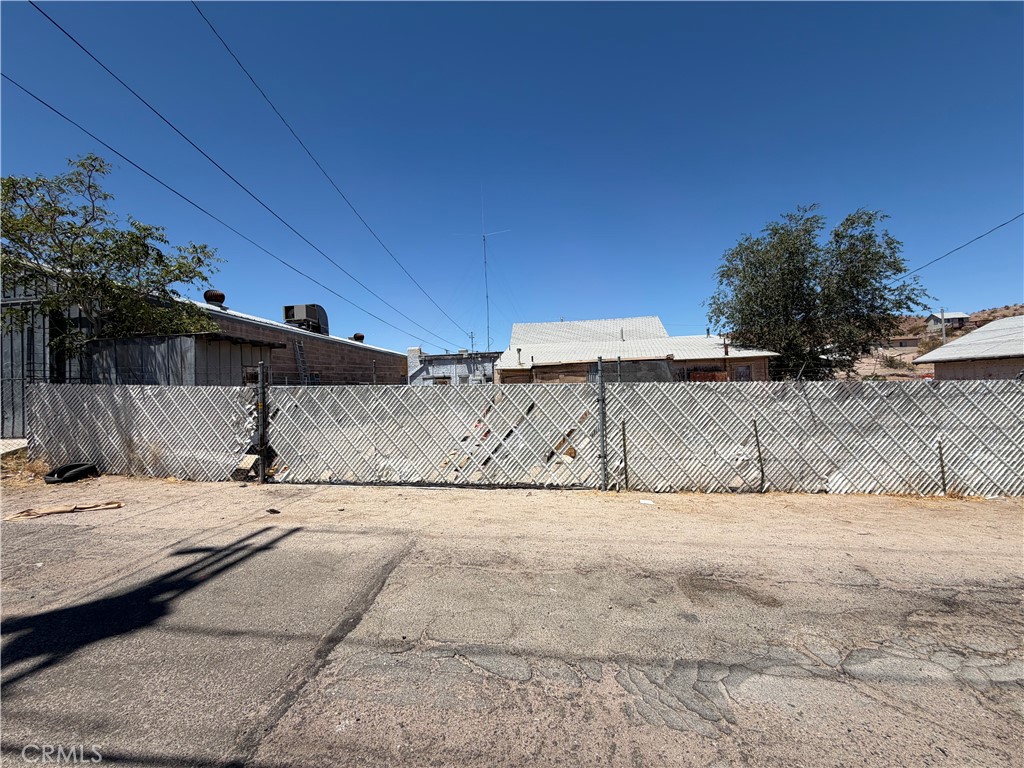 main property photo 9