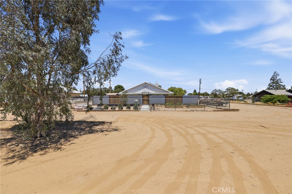 main property photo 41