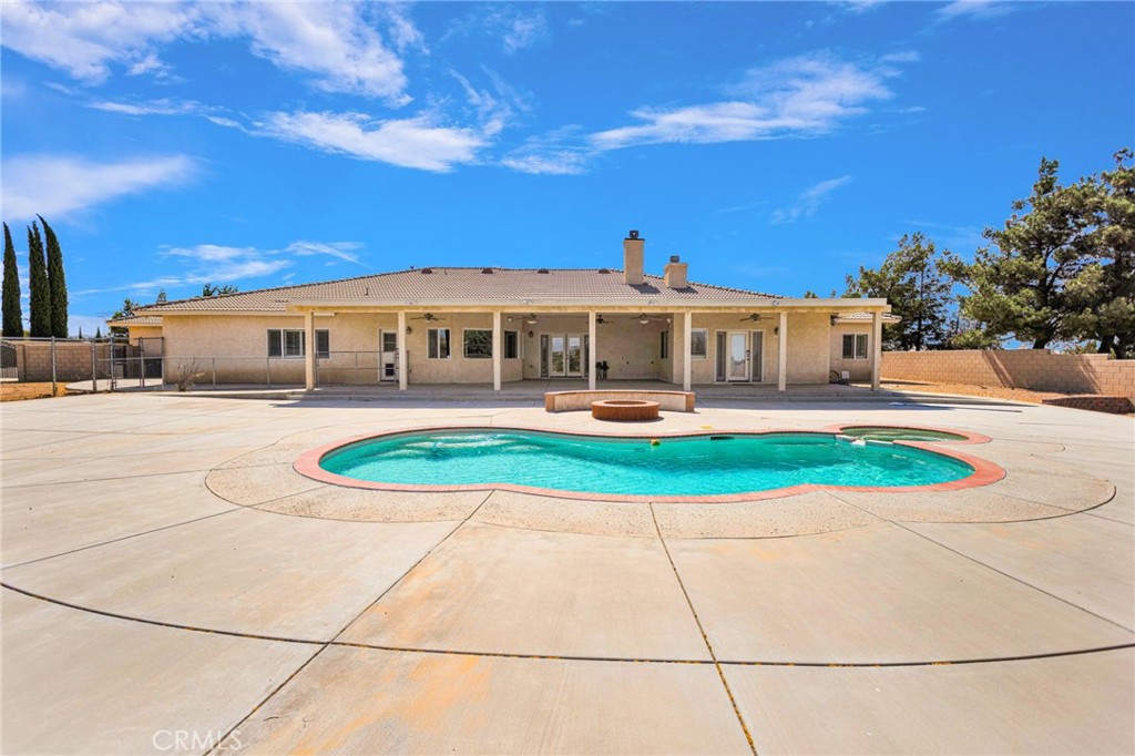 main property photo 9