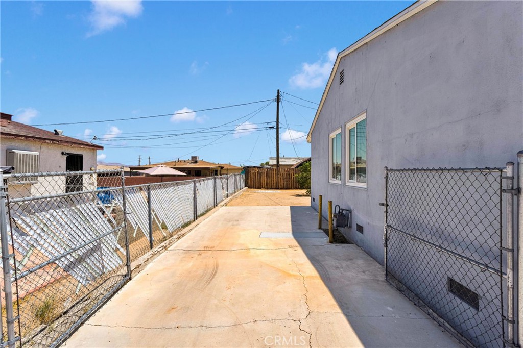 main property photo 21