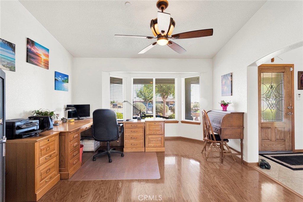 main property photo 30