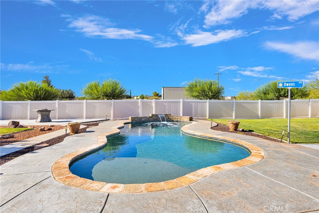 main property photo 45
