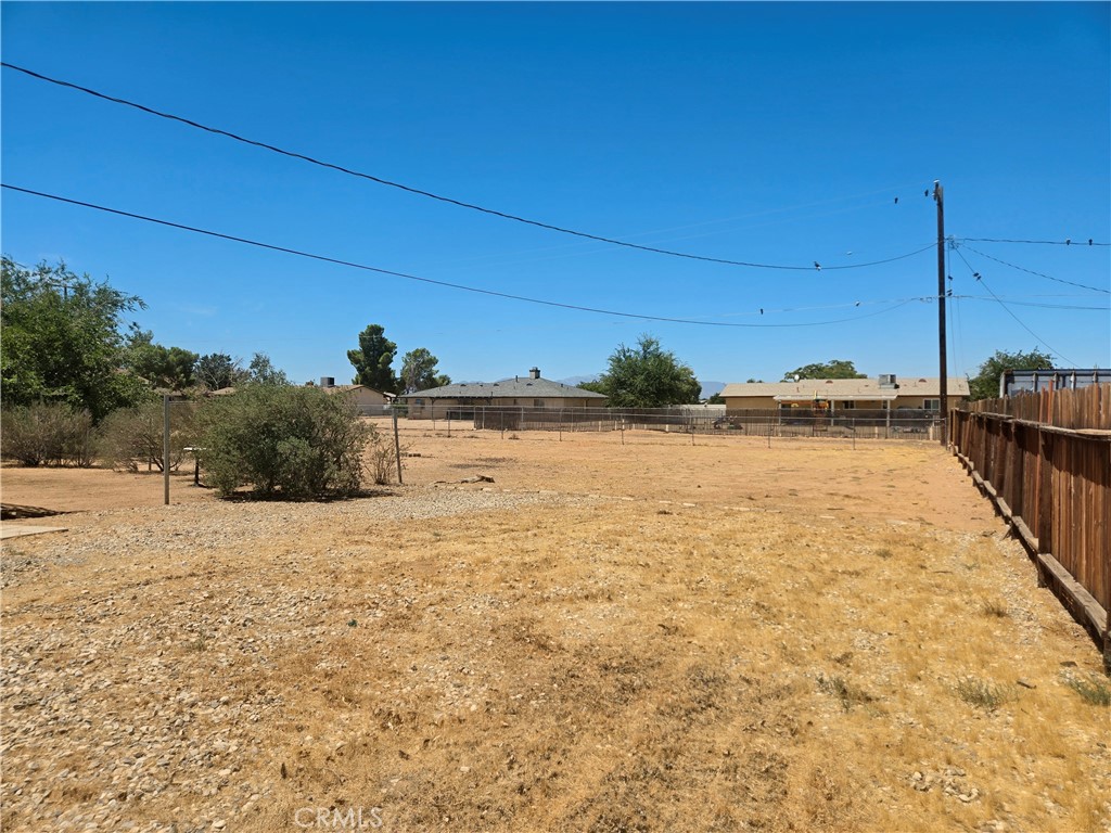 main property photo 28