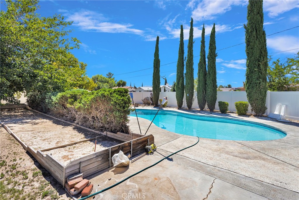 main property photo 59