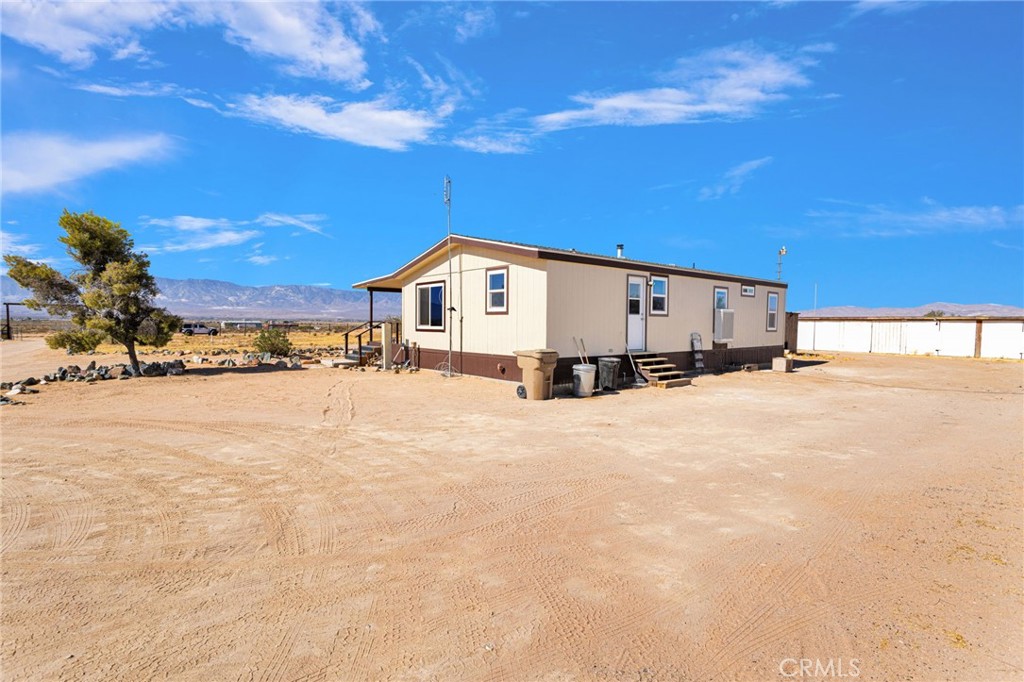main property photo 32