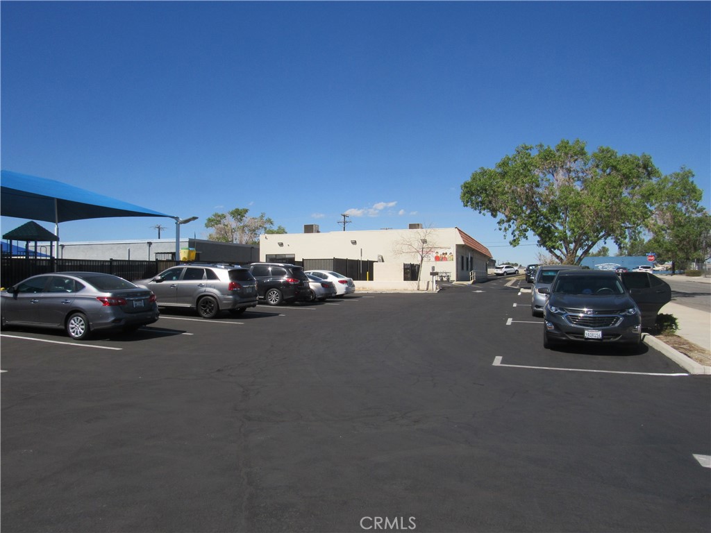 main property photo 10