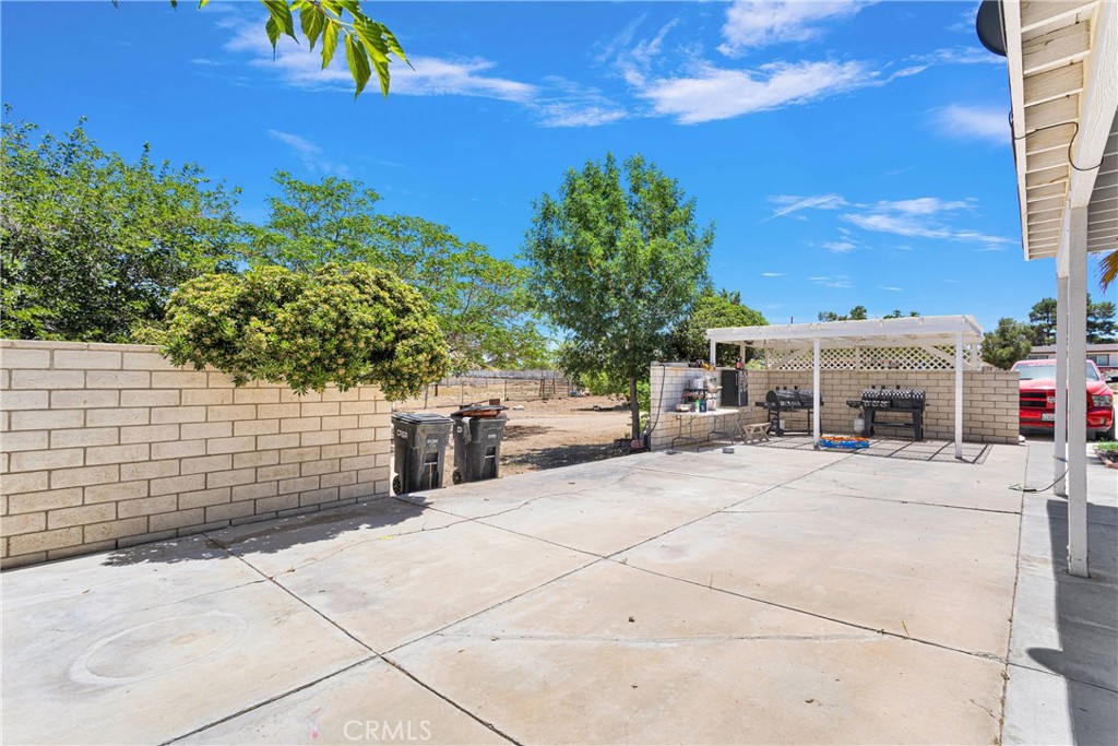 main property photo 31