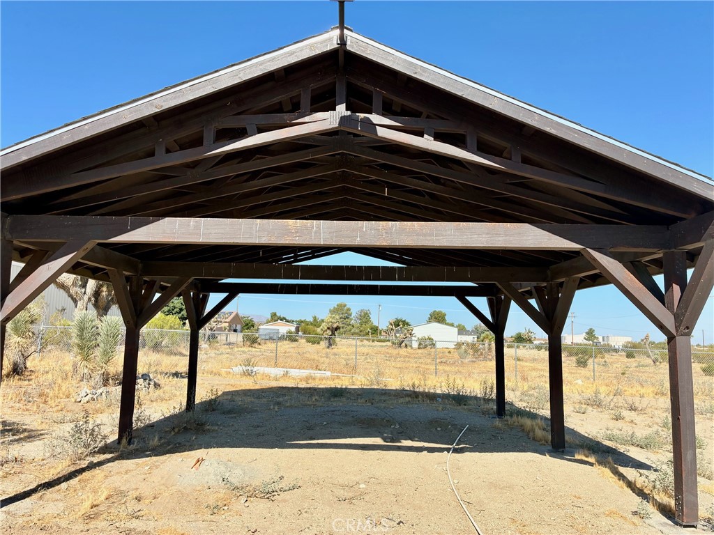 main property photo 16