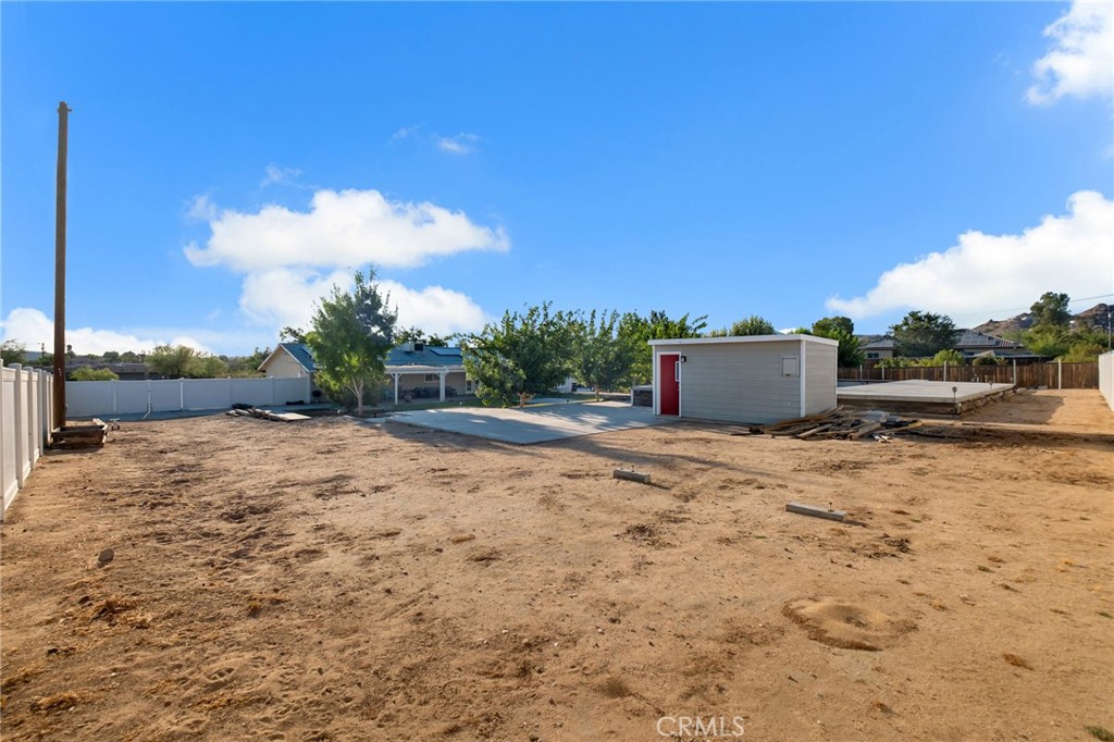 main property photo 40