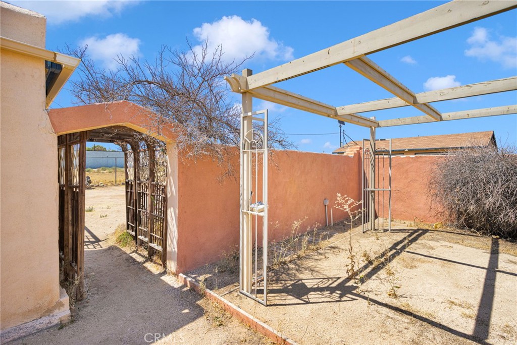 main property photo 24