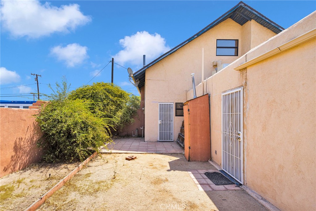 main property photo 25