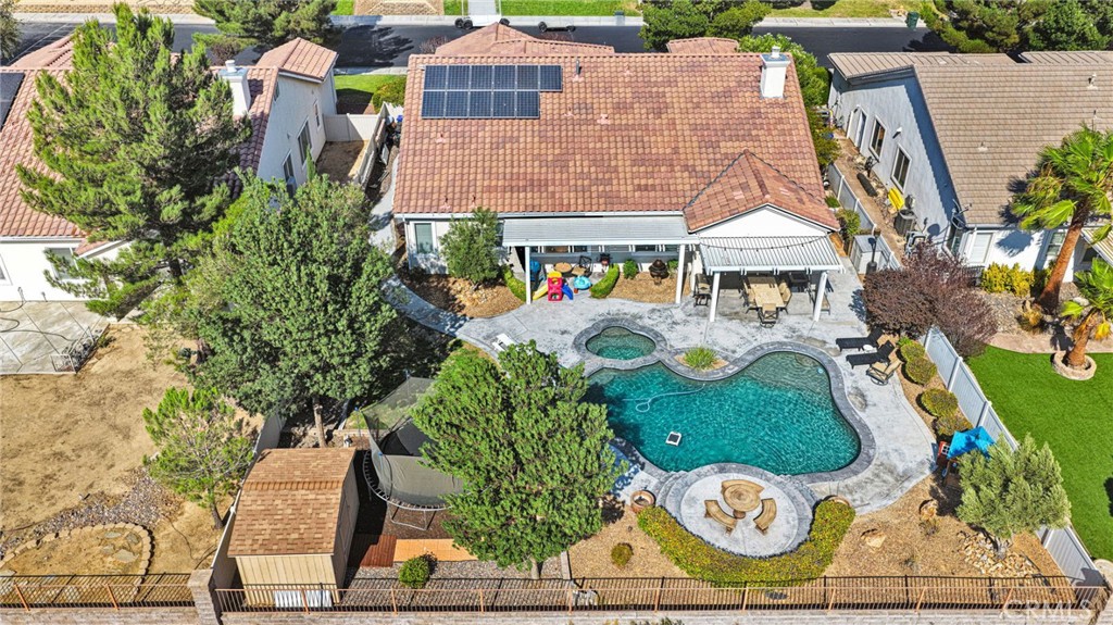 main property photo 4