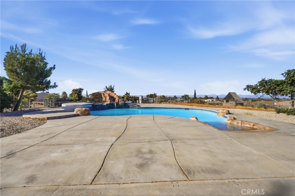 main property photo 39