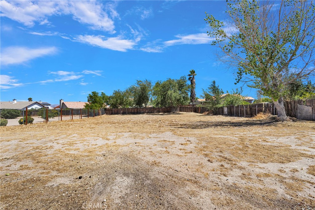 main property photo 38