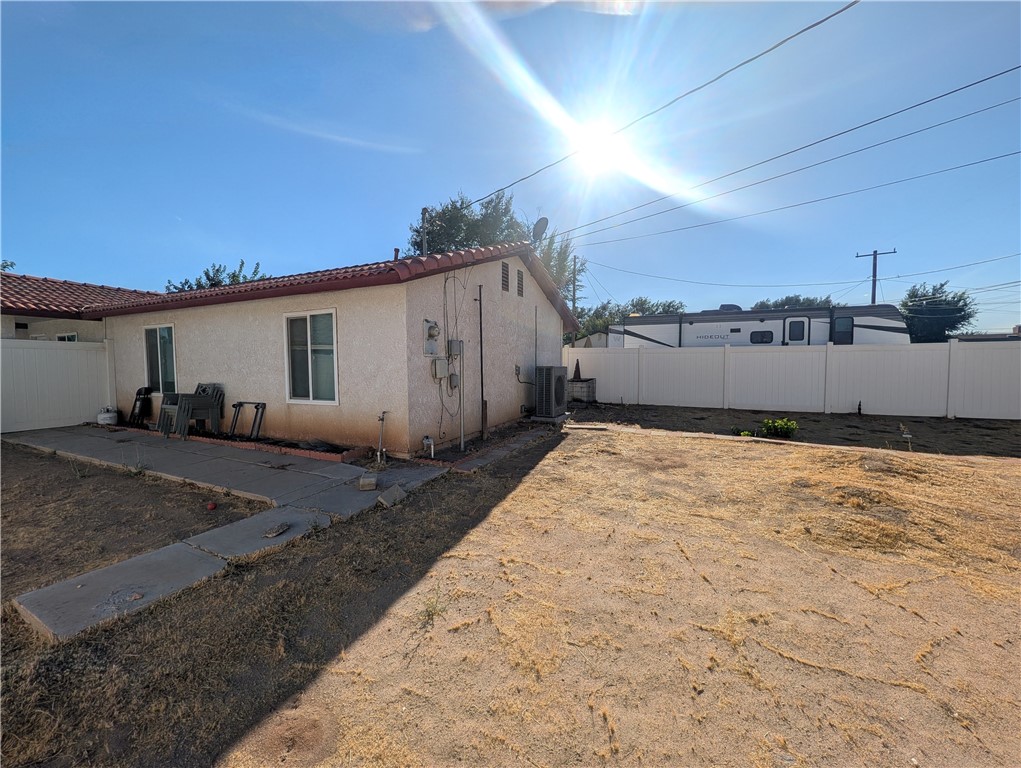main property photo 8