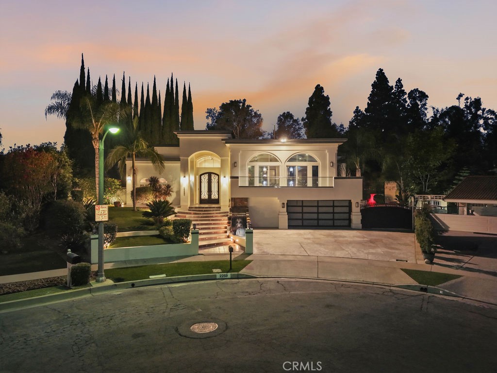 main property photo 9