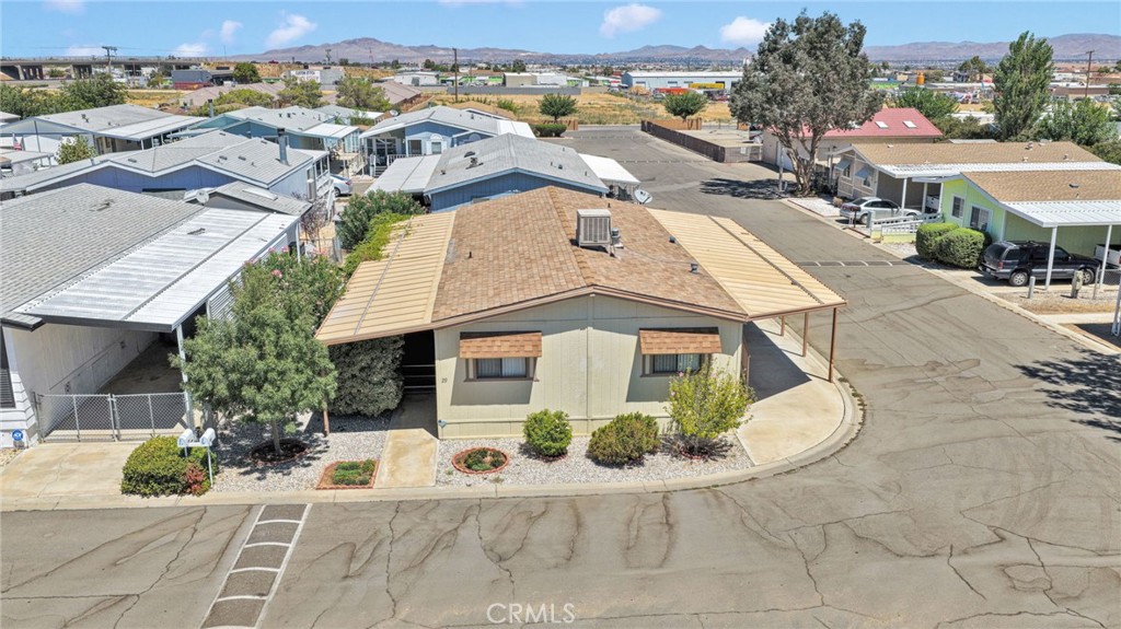 main property photo 40