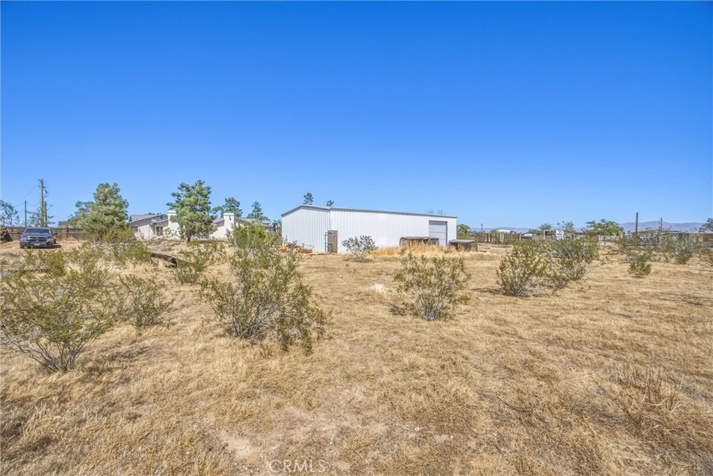 main property photo 28