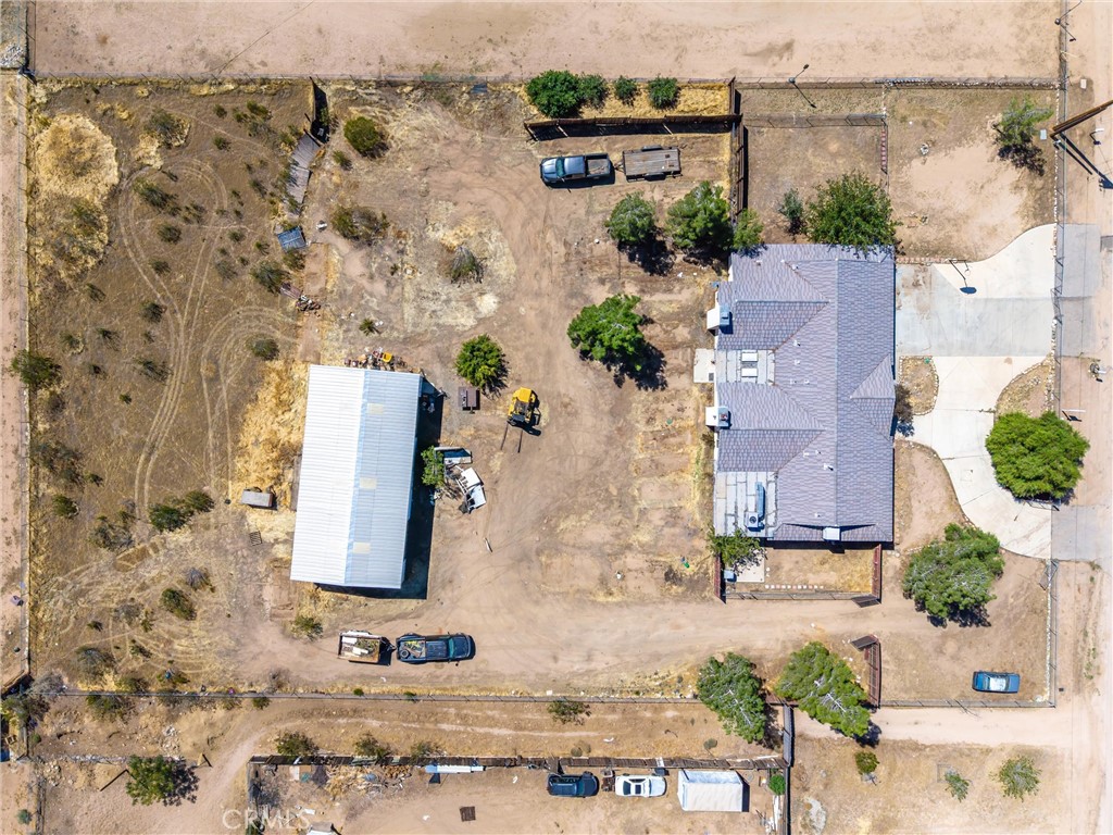 main property photo 40