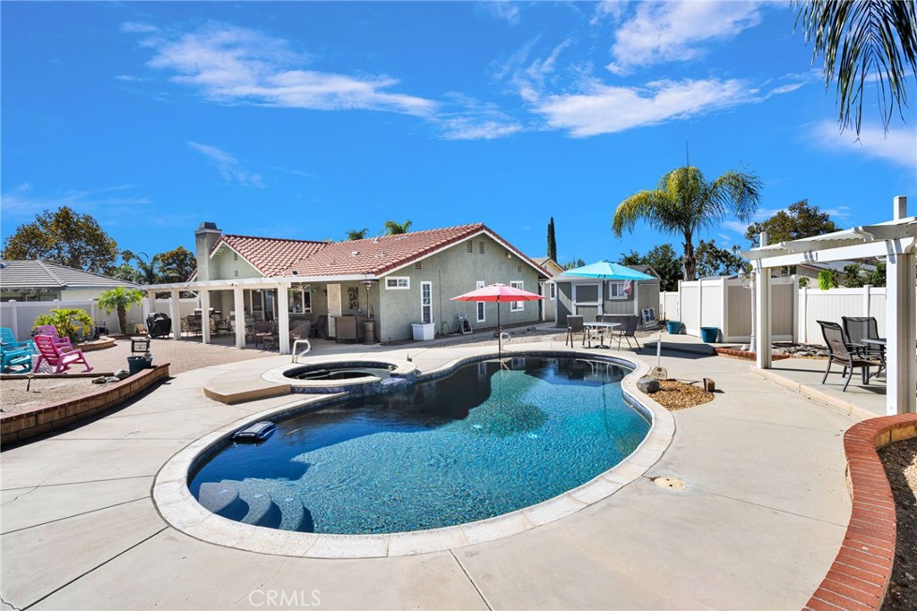 main property photo 35
