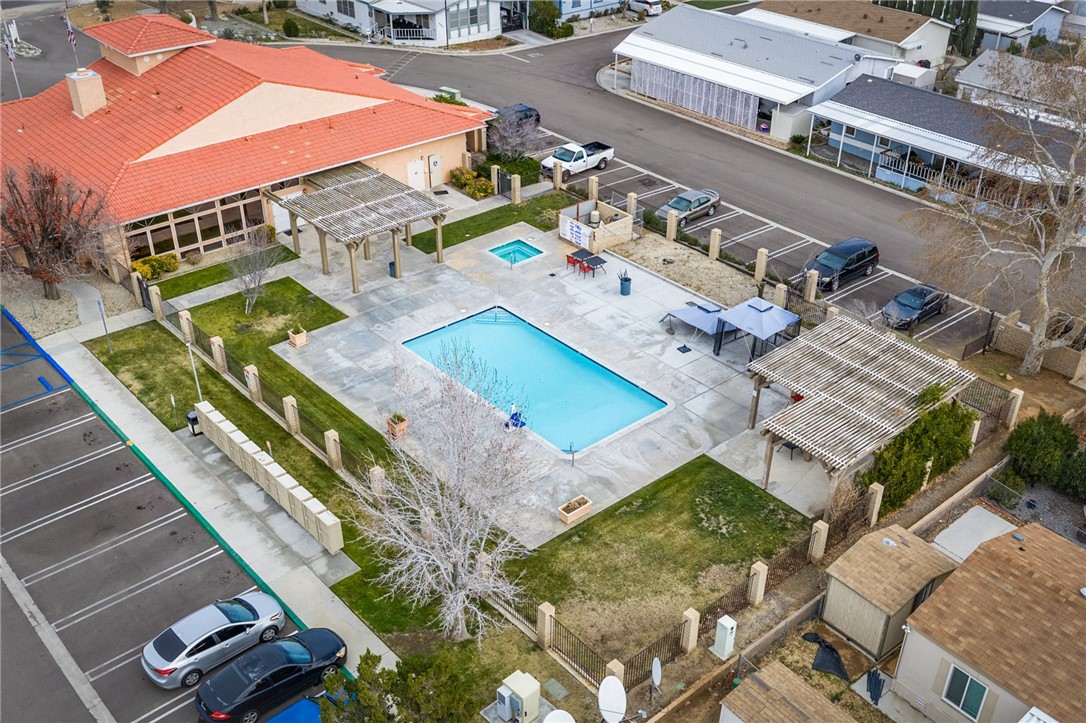 main property photo 18