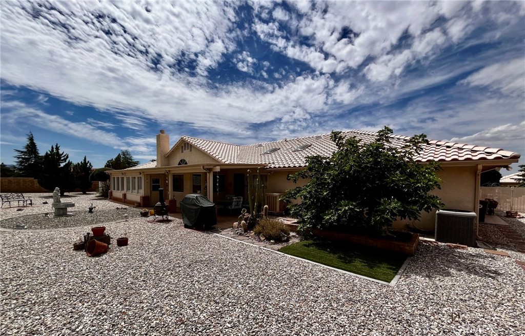 main property photo 8