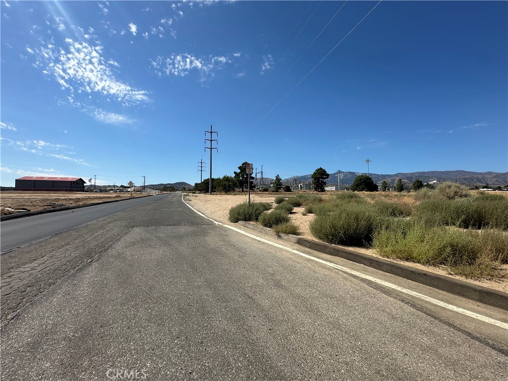 main property photo 10