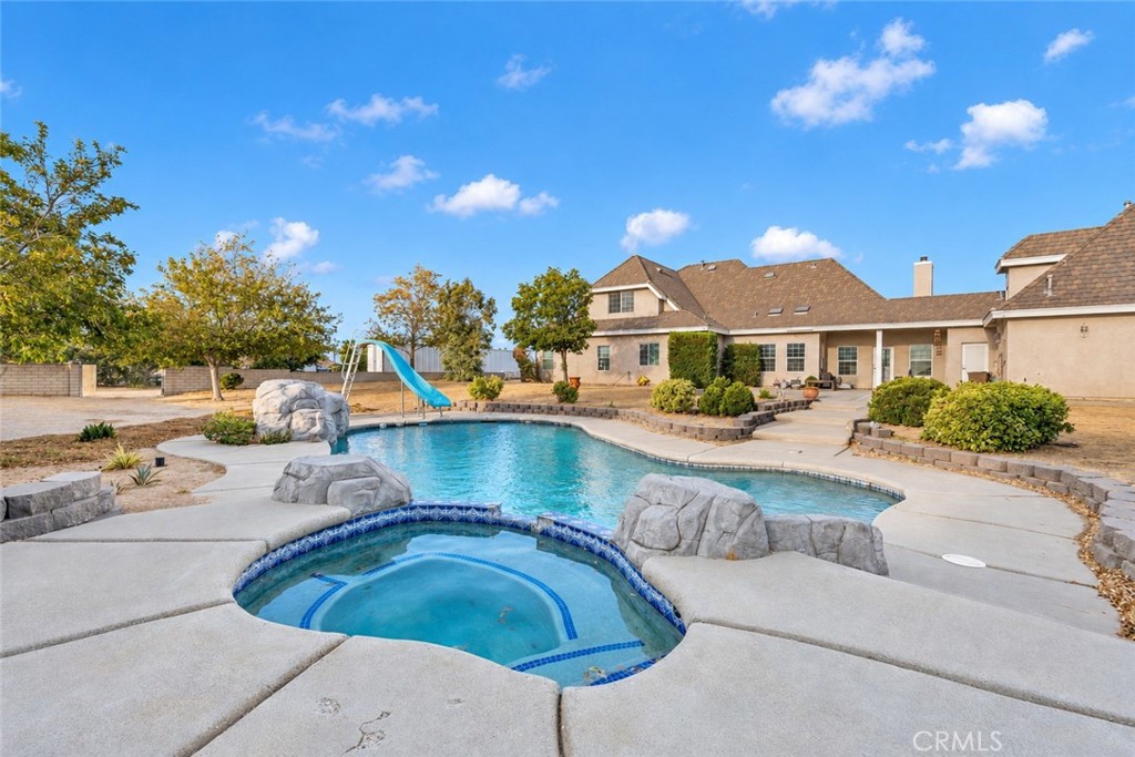 main property photo 41